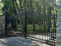 <b>Arched Black Aluminum Estate Gate</b>